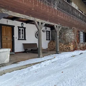 The Nest Chalet